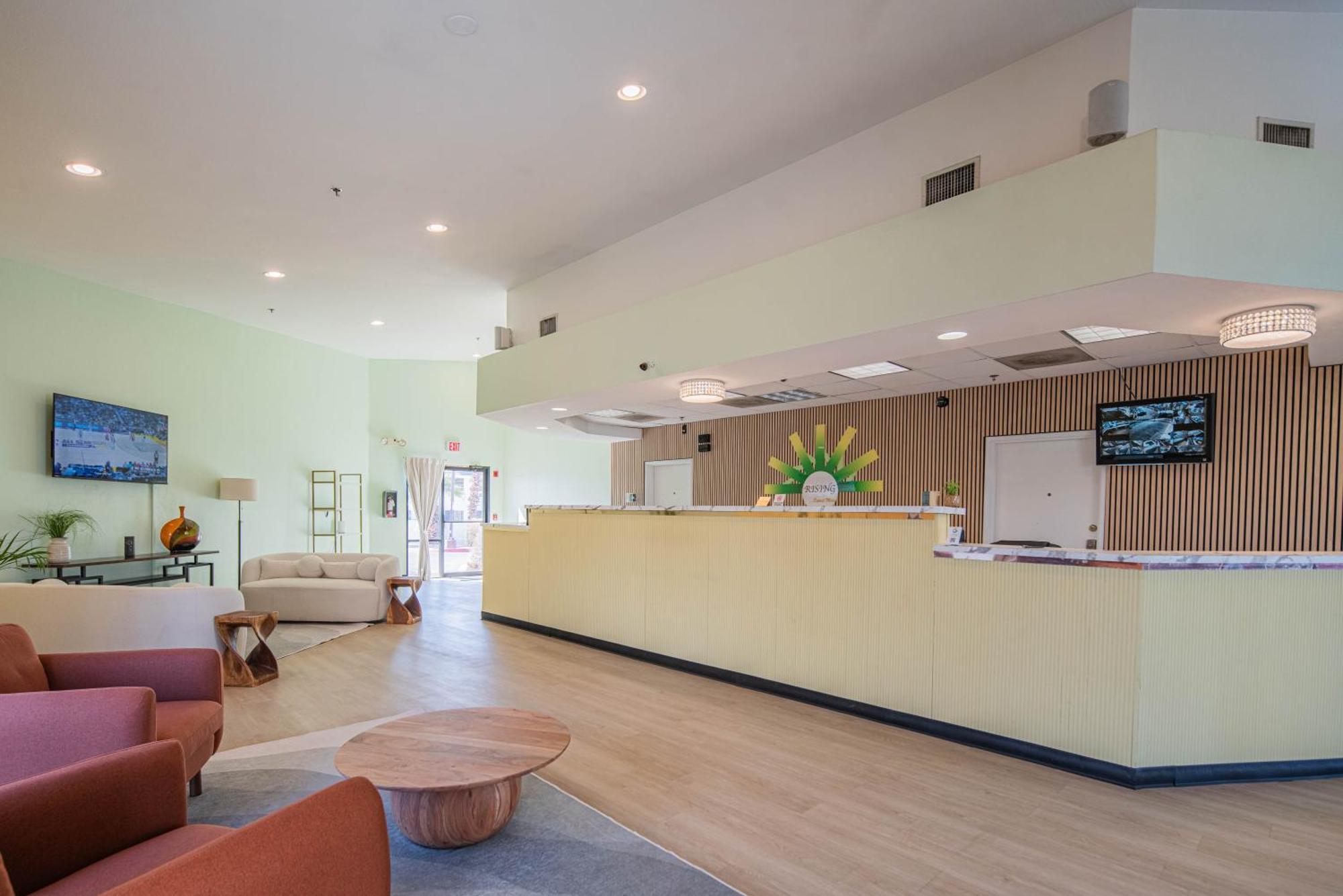 Hotel Rising Phoenix Exterior foto